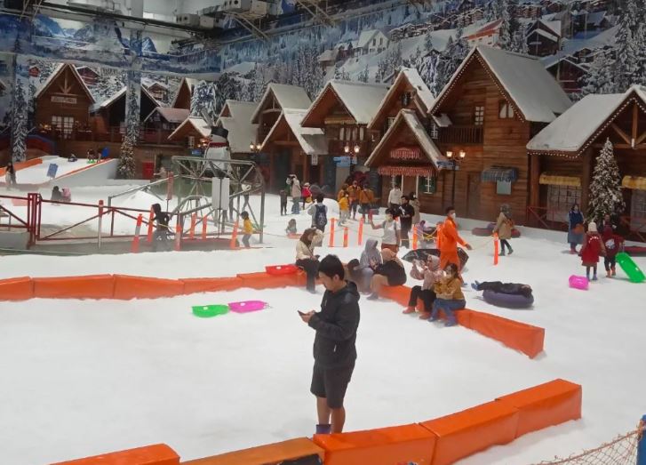 Snow World International Snow World International