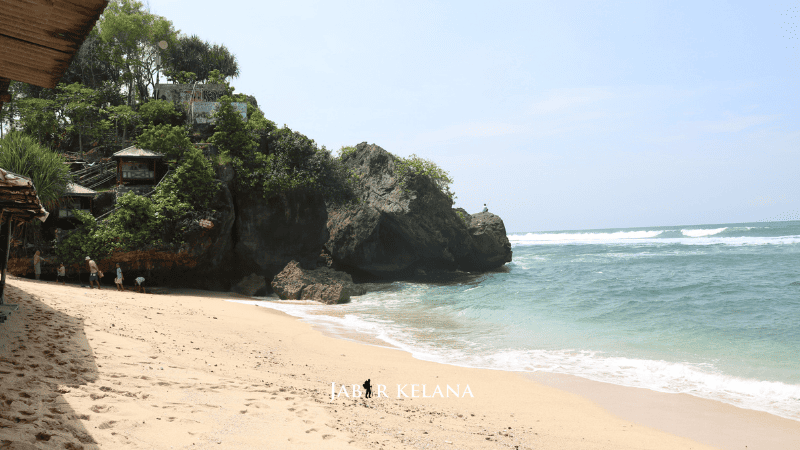 Gambar pantai Sayang Heulang Garut